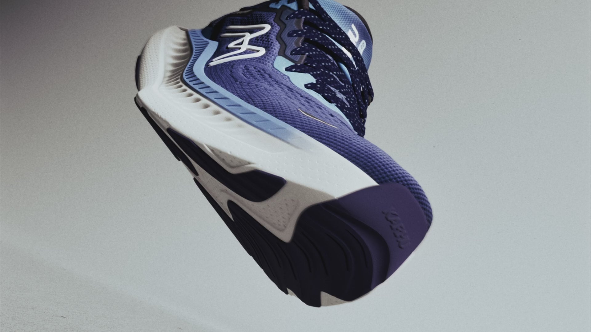 Video showing different angles of the Karhu Mestari Run 2.0 running trainer in blue