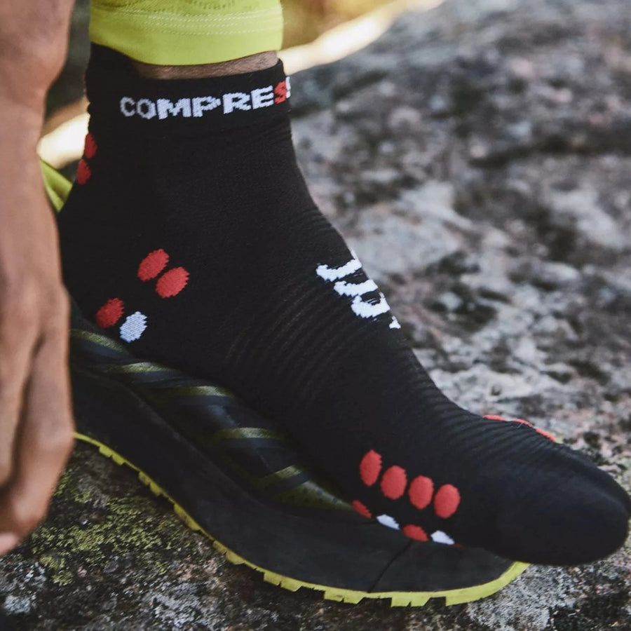 Compressport Pro Racing Socks v4.0 Run Low - Black/Red