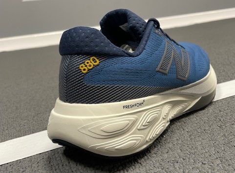 The biggest change from the New Balance 880v14 is a significantly increased stack height, going from 29mm to 40.5mm in the rear foot, resulting in a much thicker and more cushioned midsole.