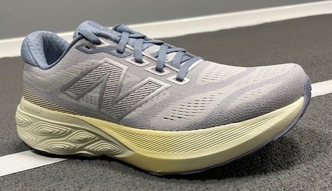 Overall, the New Balance 880v15 is still built to handle your daily running routine. This go-to trainer offers superior underfoot cushioning and a structured, supportive upper to provide everyday reliability.