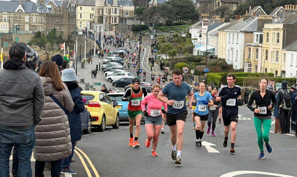 The Clevedon Boxing Day Race has become a staple in the South West racing calendar and this year saw the biggest ever field with well over 1400 participants.