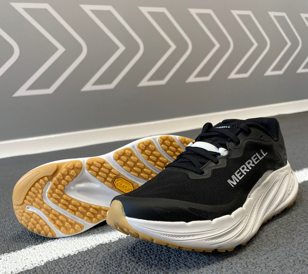 The Merrell ProMorph provides adaptable traction and enduring cushion from the road to the trails and everywhere in-between in an all-terrain hybrid shoe that does it all.