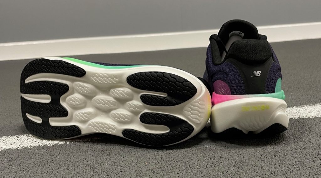 The 1080v15 takes everything runners loved about previous versions enhanced the cushioning, durability and energy return with a refined upper.